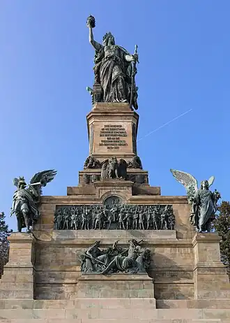 Niederwalddenkmal, oberhalb Rüdesheims