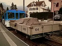 Vorstellwagen der Arth-Rigi-Bahn. Am bergseitigen Ende der Vorstellwagen gibt es nur einen Stoßpuffer.