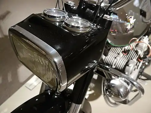 Der eckige Scheinwerfer war eines der besonders kontrovers diskutierten Elemente der MV 600 4C