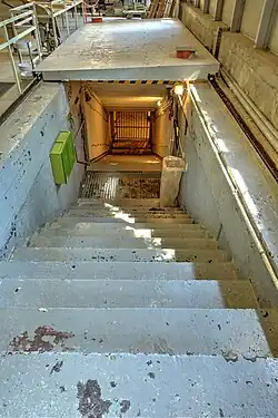 Zugang zum Bunker von Westen