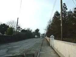 Die R238 durch Fahan