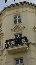 Balkon mit Brüstung