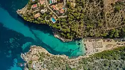 Die Bucht „Cala Llombards“ im Südosten der Insel