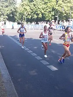 v.&nbsp;l.&nbsp;n.&nbsp;r.: Caryl Jones – Rang&nbsp;dreißig / Laura Hrebec – Rang&nbsp;28 / Paula Todoran – Rang&nbsp;42 / Clara Simal – Rennen nicht&nbsp;beendet