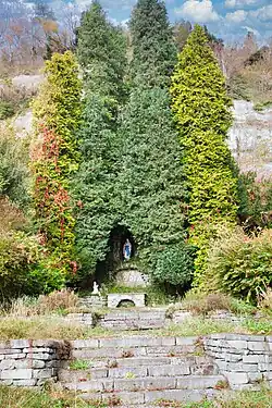 Mariengrotte im Park