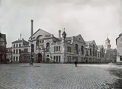 Die Markthalle vom Roßplatz aus