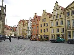 Staffelgiebel am Marktplatz in Osnabrück[4]