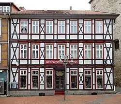 Osterode am Harz, Wohnhaus Martin-Luther-Platz 6, erbaut 1882 (Aufnahme 2017)
