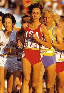 Weltmeisterin Mary Decker (vorne, im Jahr 1984) errang nach ihrem Sieg über 3000&nbsp;Meter ihren zweiten WM-Titel