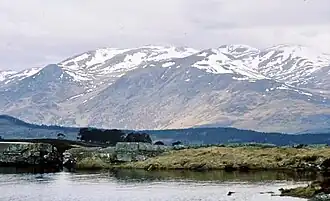 Der Meall nan Aighean von Südosten, oberhalb des Nordendes von Loch Tay aus gesehen