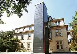 Haus der Fakultät auf dem Gelände der UMM am Theodor Kutzer-Ufer in Mannheim.