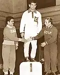 Mustafa Dağıstanlı, Olympiasieger 1956, bei der Siegerehrung