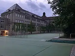 Weitsprunganlage und Fußballplatz von Südosten