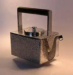 Teekanne aus Zinn für Svenskt Tenn, 2004