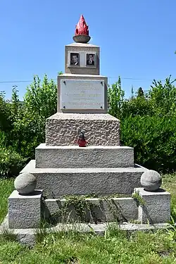 Denkmal für Franz Heindl und Viktor Mrnustik