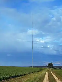 65 Meter hoher Messmast im Windpark Gussenstadt