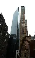 Metropolitan Tower (links) und Carnegie Hall Tower