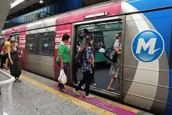 Wagen der Metrô Rio, der während der Hauptverkehrszeiten Frauen vorbehalten ist