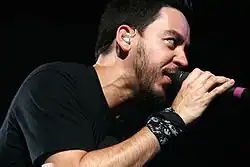 Mike Shinoda bei einem Auftritt