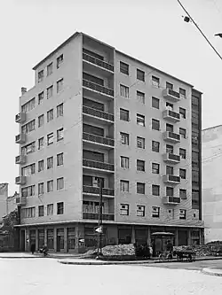 Mailänder Palast mit charakteristischem Design von Piero Portaluppi; Via De Amicis 25 (via Conca del Naviglio), Mailänder (1945)