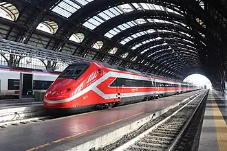 Ein ETR 500 Politensione im Bahnhof Milano Centrale
