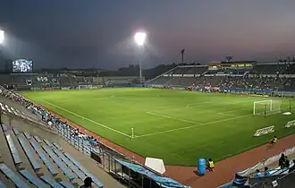 Das Stadion unter Flutlicht