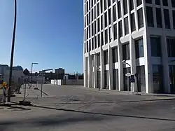 Jean-Monnet-Straße am Tour Total