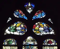 Maßwerk mit Gottvater und Engeln