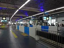 Bahnsteige der Monorail