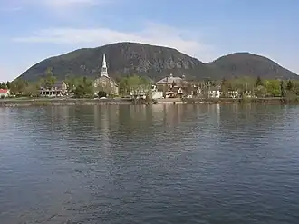 Mont-Saint-Hilaire, von Belœil aus gesehen