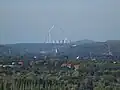 Blick nach Nordwesten: links die Halde Hoppenbruch, in der Mitte die Kraftwerke in Scholven und rechts die Hohewardhalde