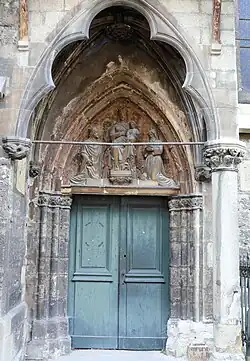 Nördliches Seitenportal aus dem 14. Jahrhundert