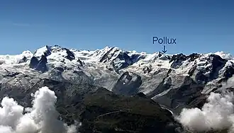 Monte-Rosa-Massiv (links) mit Pollux (markiert)