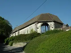 Massengrab auf dem Friedhof Brisgaret