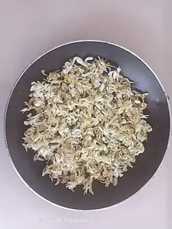 Blüten des Merrettichbaums