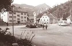 Denkmal für die Opfer der beiden Weltkriege in Črna na Koroškem[34][35]