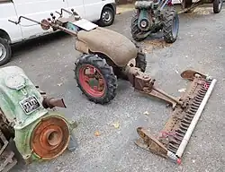 Einachsschlepper mit Mähbalken