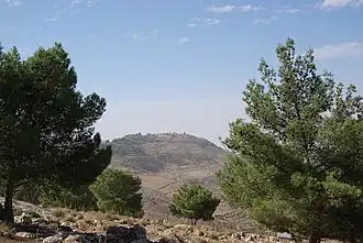 Berg Nebo, von Osten aus einer Entfernung von 1,4 km