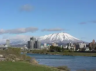 Der Berg Iwate und die Stadt Morioka