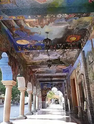 Tehuacán – Deckenmalerei im Arkadengang des Palacio Municipal