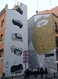Valencia 2011. Das nebenstehende Auto-Mural stammt von dem spanischen Künstler Escif.