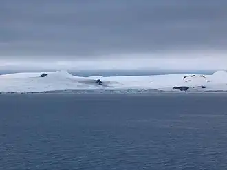 Blick von der McFarlane Strait auf den Murgasch-Gletscher