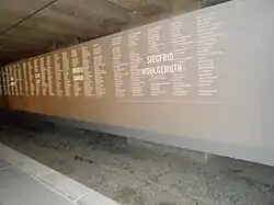 „Mauer der Namen“