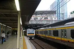 Bahnsteig der Nambu-Linie