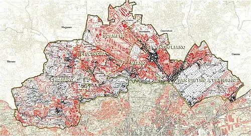 Die nördliche Peripherie Neapels; rot: ab 1960 erbaut; schwarz: bis 1960 erbaut[15]