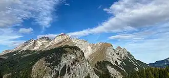 Nördliche Karwendelkette mit Stuhlköpfen, Talelespitze und Kuhkopf (von rechts nach links)