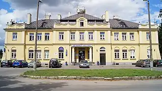 Nałęczów, das Empfangsgebäude (2018, Straßenseite)