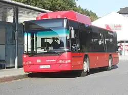 Neoplan N4416 Ü CNG am Grafenauer Busbahnhof, Juli 2014