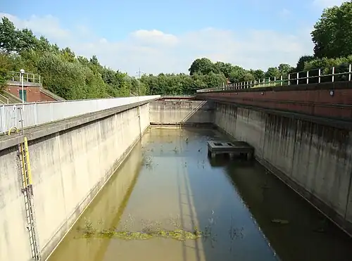 Geleertes Sparbecken