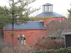 Rückseite Trauerhalle